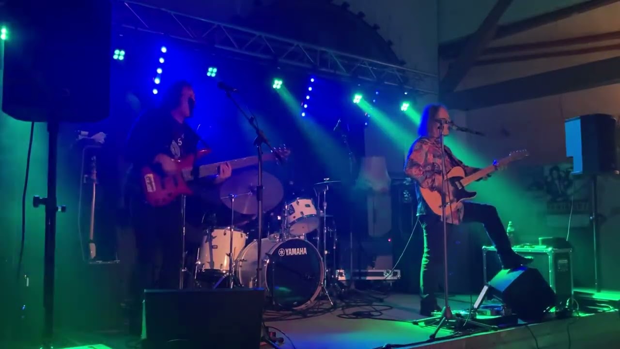 Simmer Me Down Live at Tenne Oderan