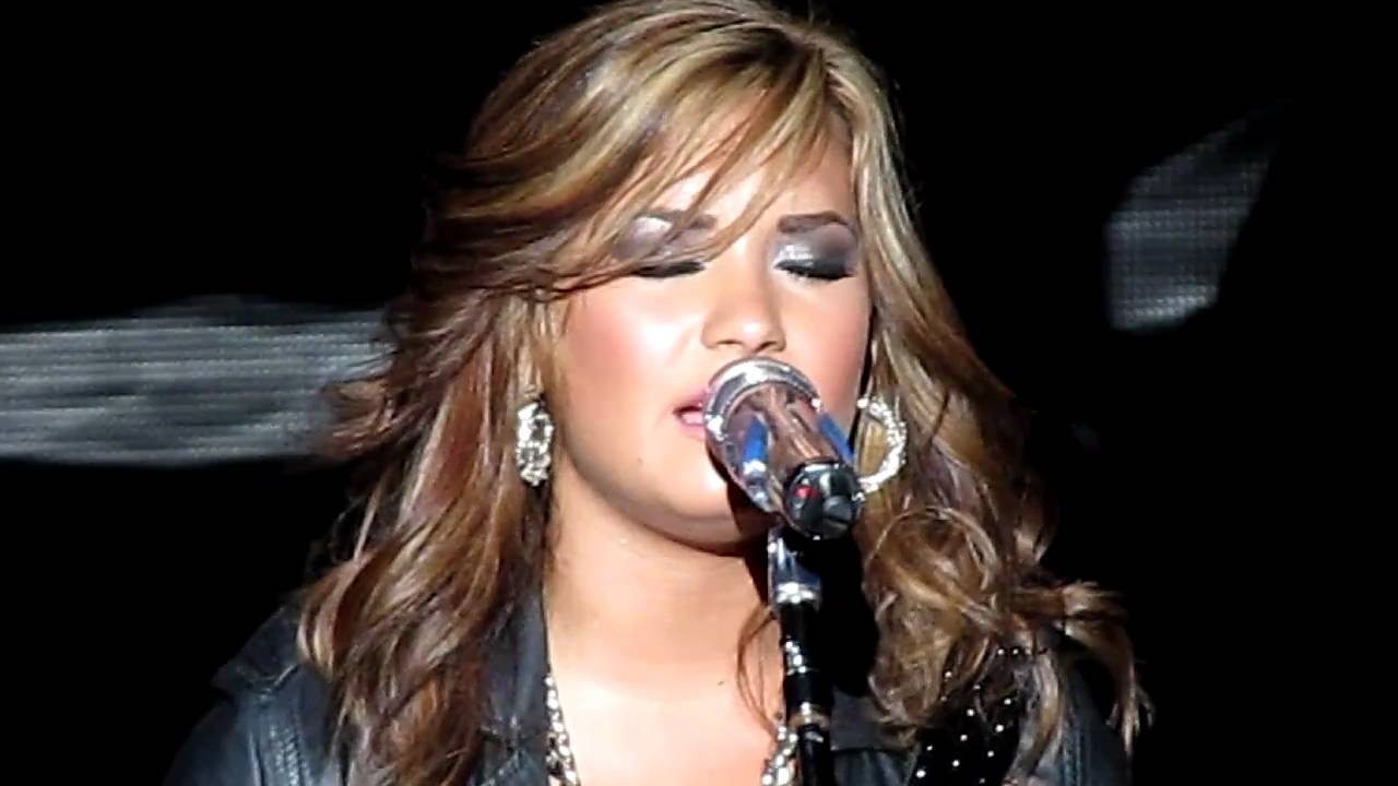 Catch Me/Don't Forget - Demi Lovato - Mountain View, CA - 09/18/2010