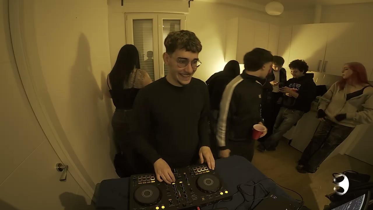 GENIU555 - HERMANOS RADIO 007