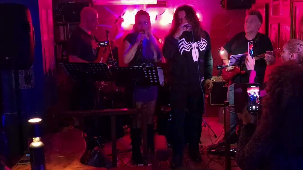 ΞΕΝΟΣ ΓΙΑ ΣΕΝΑΝΕ cover FLASHBACK live @ Silver Spurs