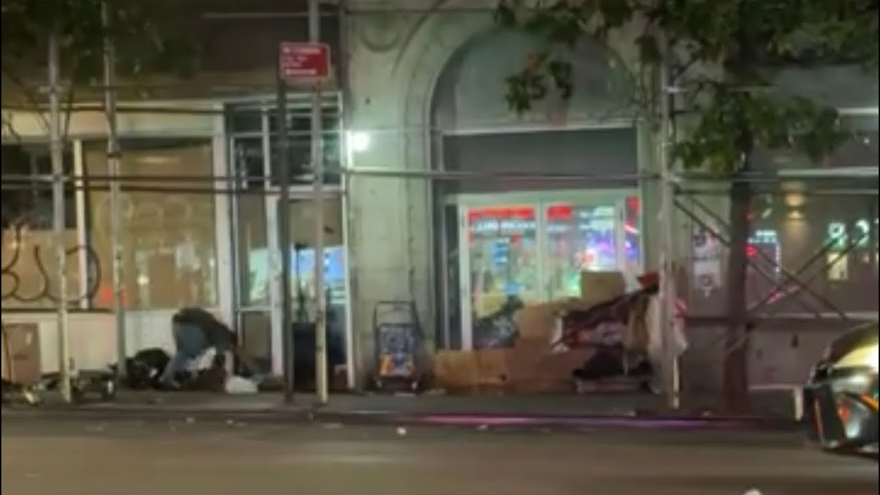 A driving tour of the south Bronx, #nyc #newyorkcity #homeless #poverty 