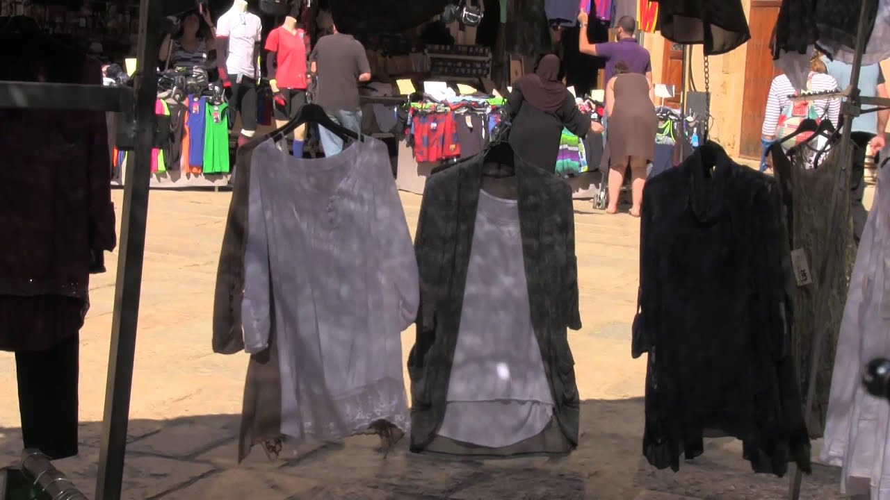 Mercat de la Bisbal d'Empordà