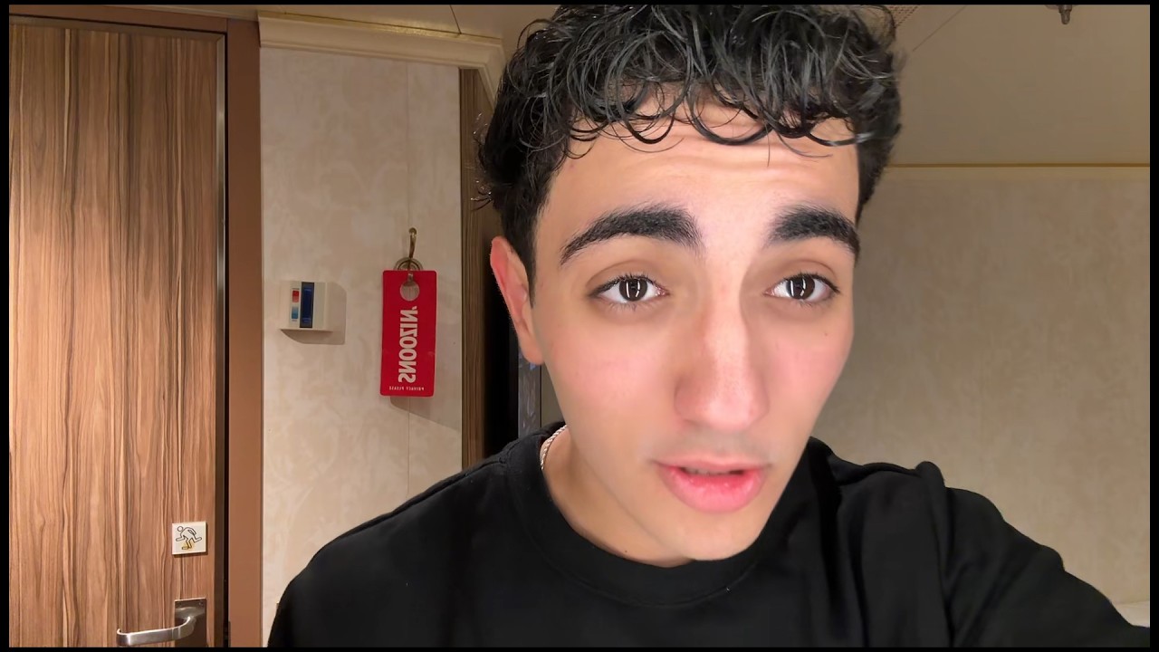 A Day in My Life on a Cruise Ship&hellip; (IRL VIDEO)