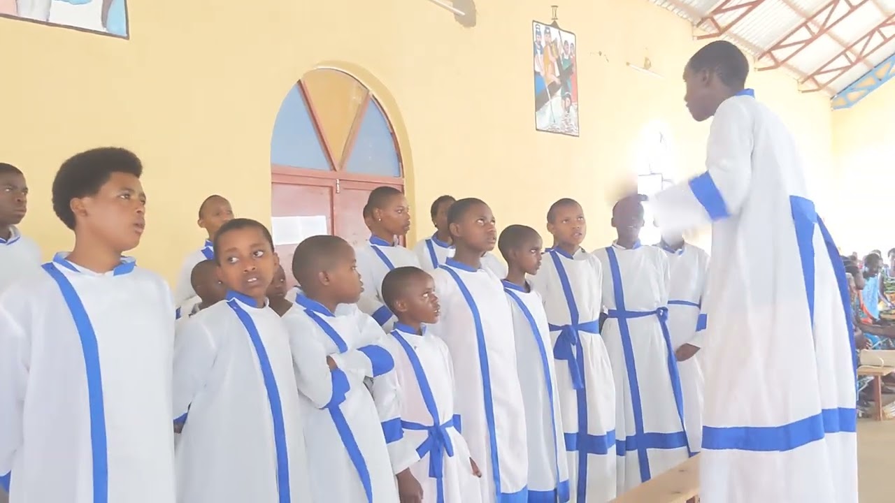 AMAHORO YUMUTIMA by Pueri Cantores Kiziba Missa y'icyumweru cya 1 Cy'Advent UMWAKA C byari nez kbx🙏🙏