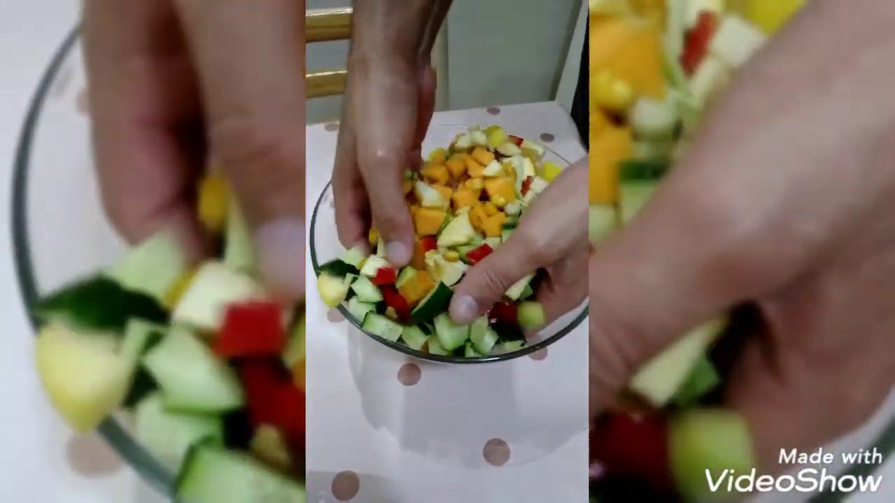 The healthy nutrition for the parrots. التغذية الصحية للببغاء