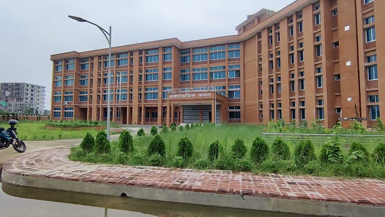 গোপালগঞ্জ নার্সিং কলেজ।