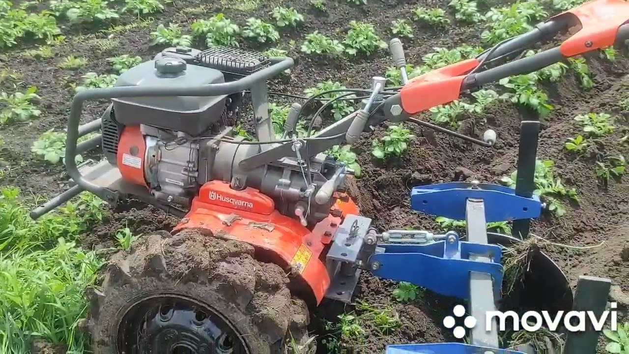 Мотоблок Хузварна Husgvarna TF 440 в роботі.