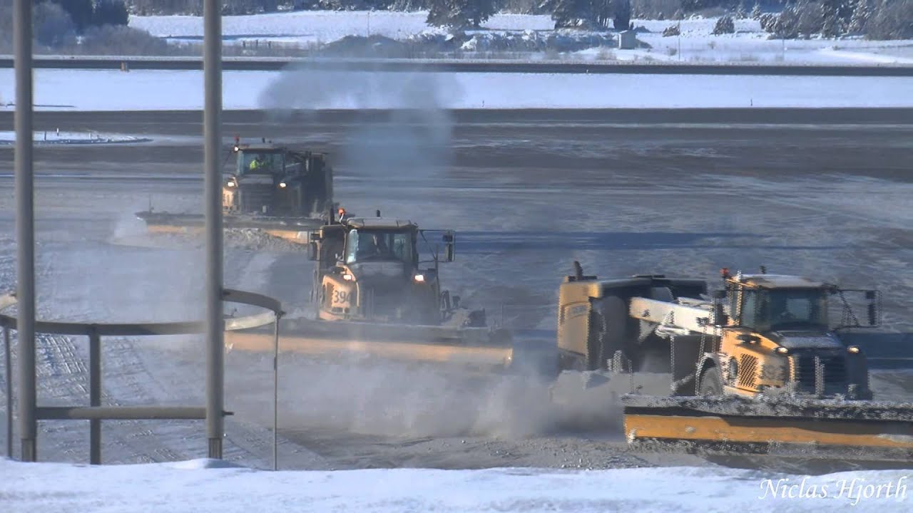 Stockholm Arlanda Airport - Winter time [HD]