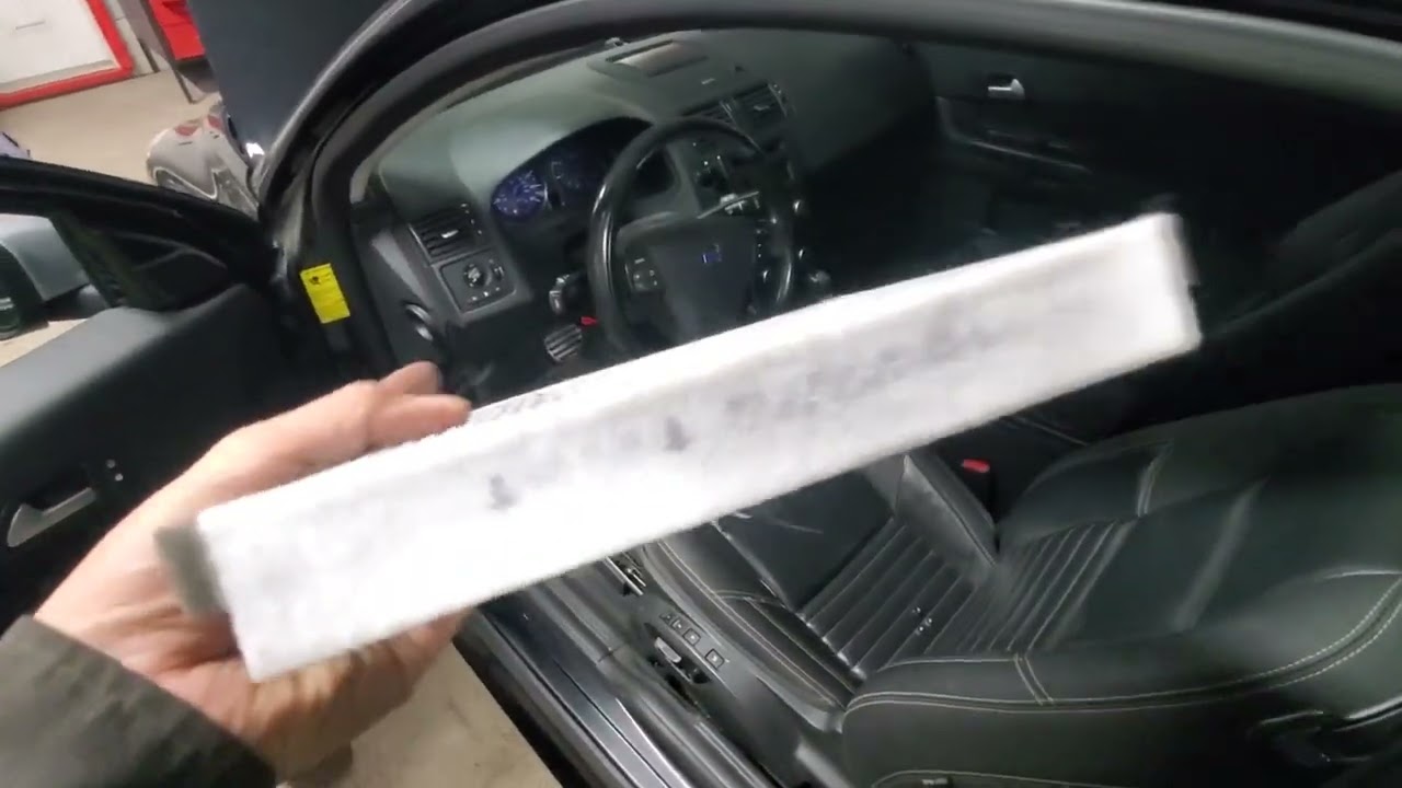 2010 Volvo C30 Cabin Air Filter Replacement