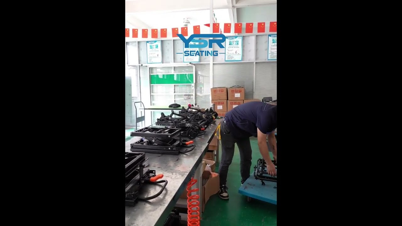 Air Suspension Seat Air Ride Seat Driver Seat YSR Semi Truck Seat Is Being Assembled