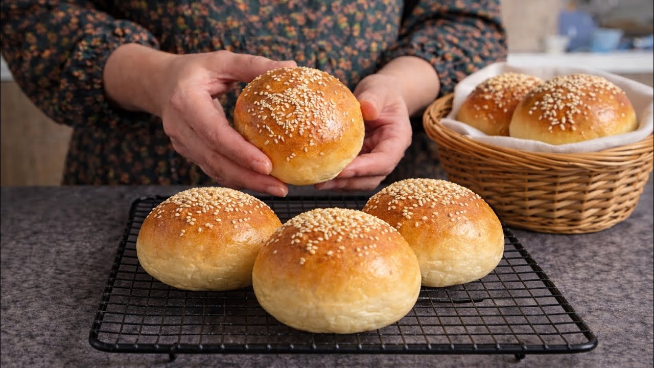 Buttermilk Buns Recipe – Soft & Fluffy Homemade Rolls (Easy Step-by-Step)