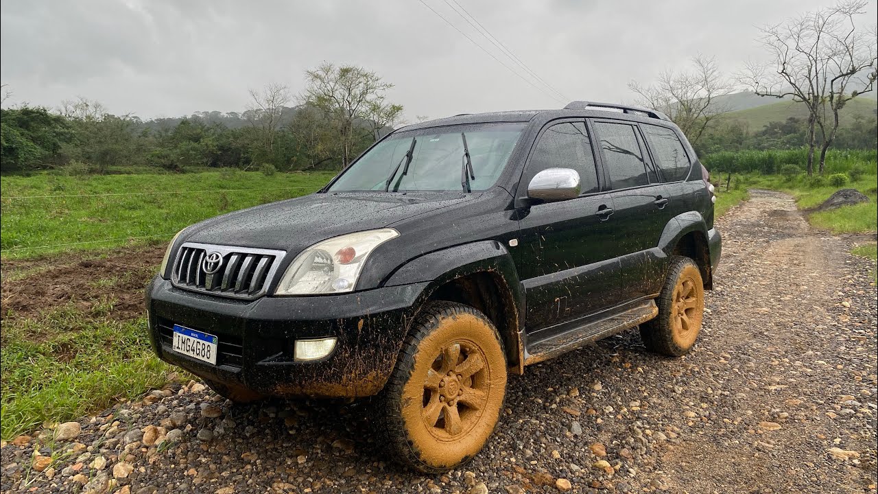 TOYOTA PRADO NA LAMA, CONFORTO E MUITA TRAÇÃO