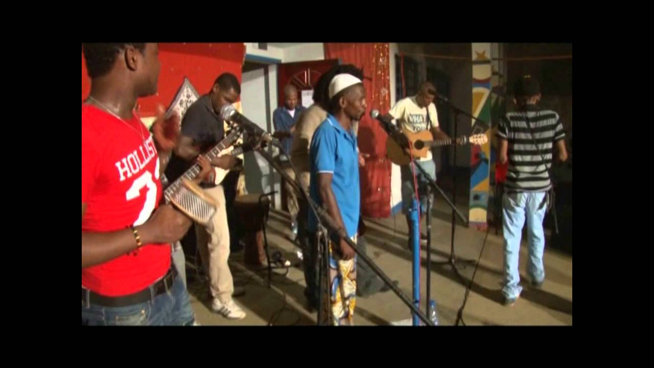 Ouvoimoja - Walozi @ AF Mutsamudu