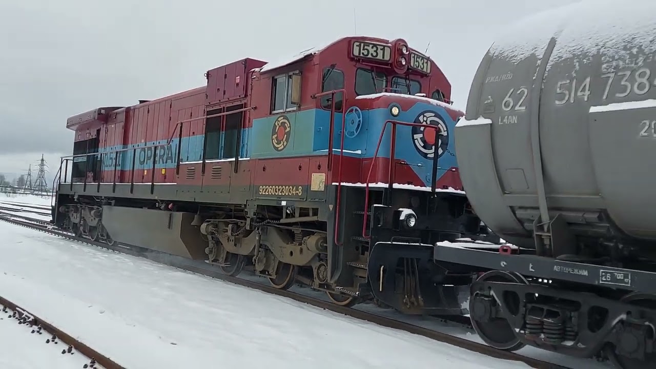 Отправление Ge c36-7i 1531 со станции Нарва