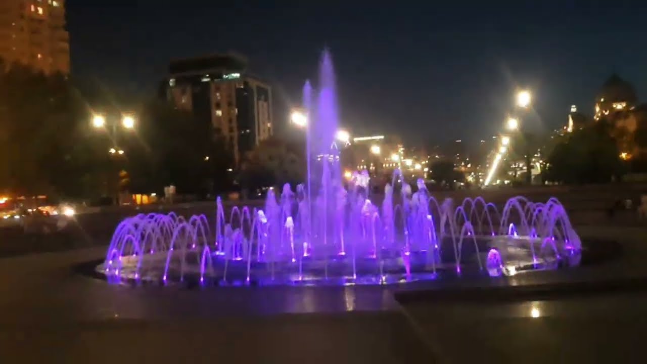 Visit to F&uuml;zuli Park & Central Park with Friends in Baku