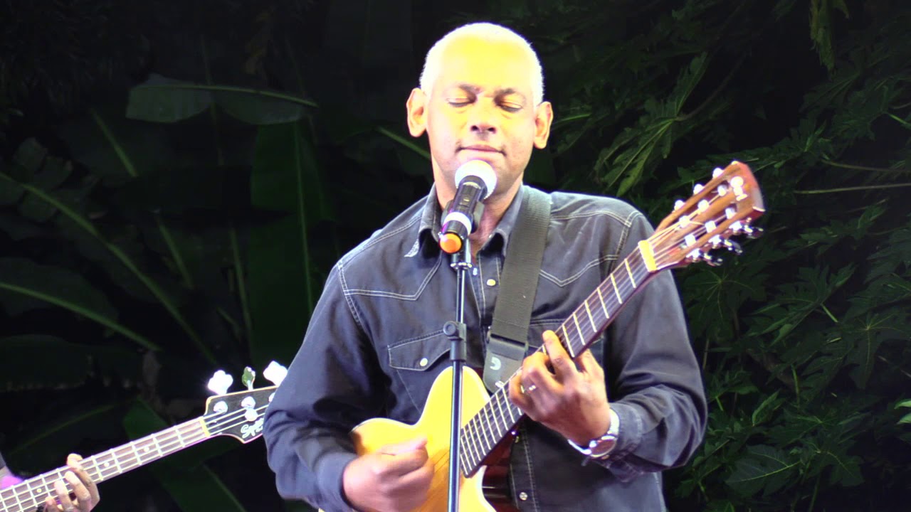 Christian DUCAP   Oté belle mére en live chez KANAL AUSTRAL