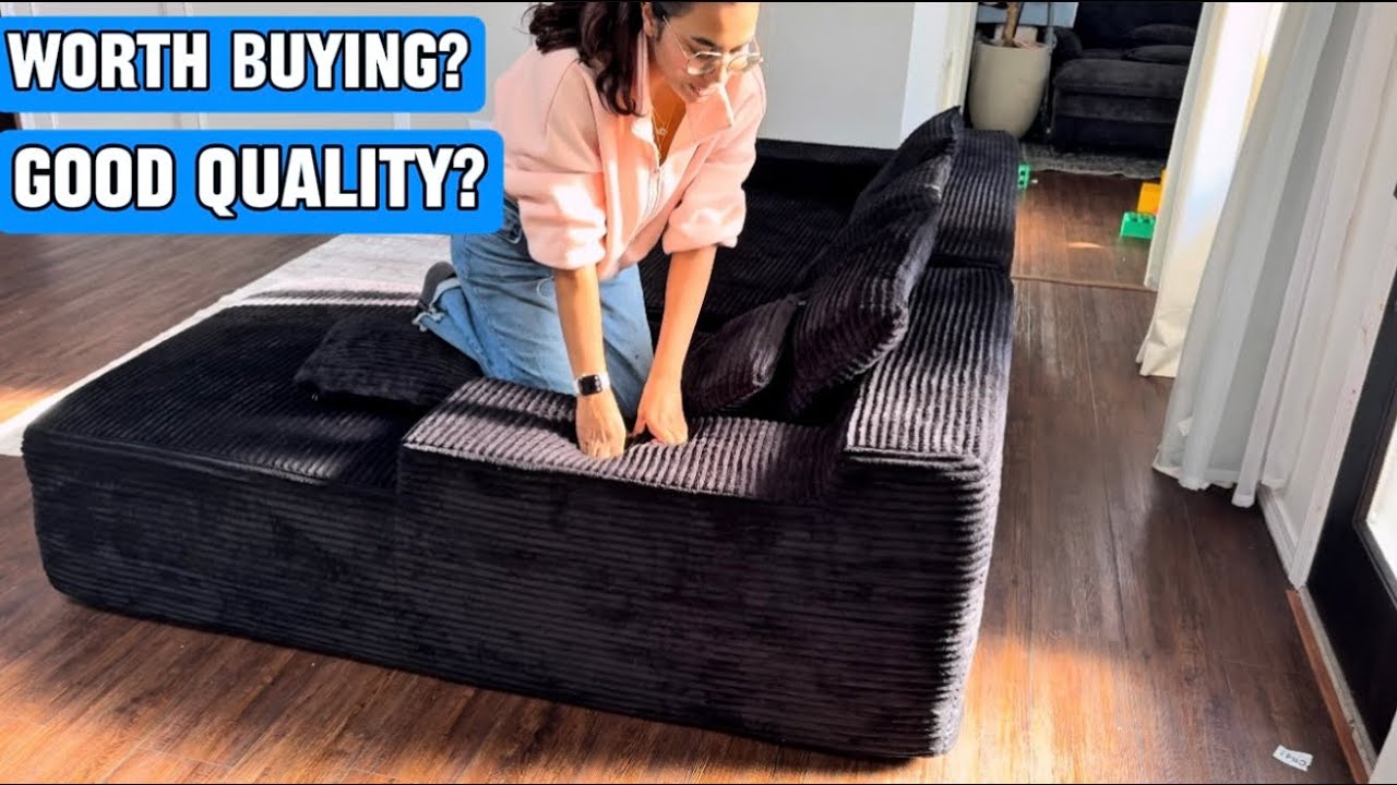 Модульный угловой диван L-образной формы длиной 105 дюймов с шезлонгом.