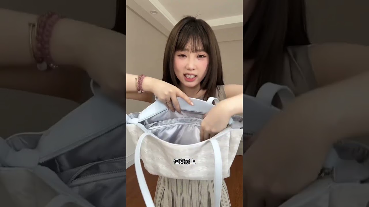 小贵但是真的可以提升气质的小众包包来啦！！！#包包小众高级感 #小贵但实用的包包推荐 #omto轻羽托特包