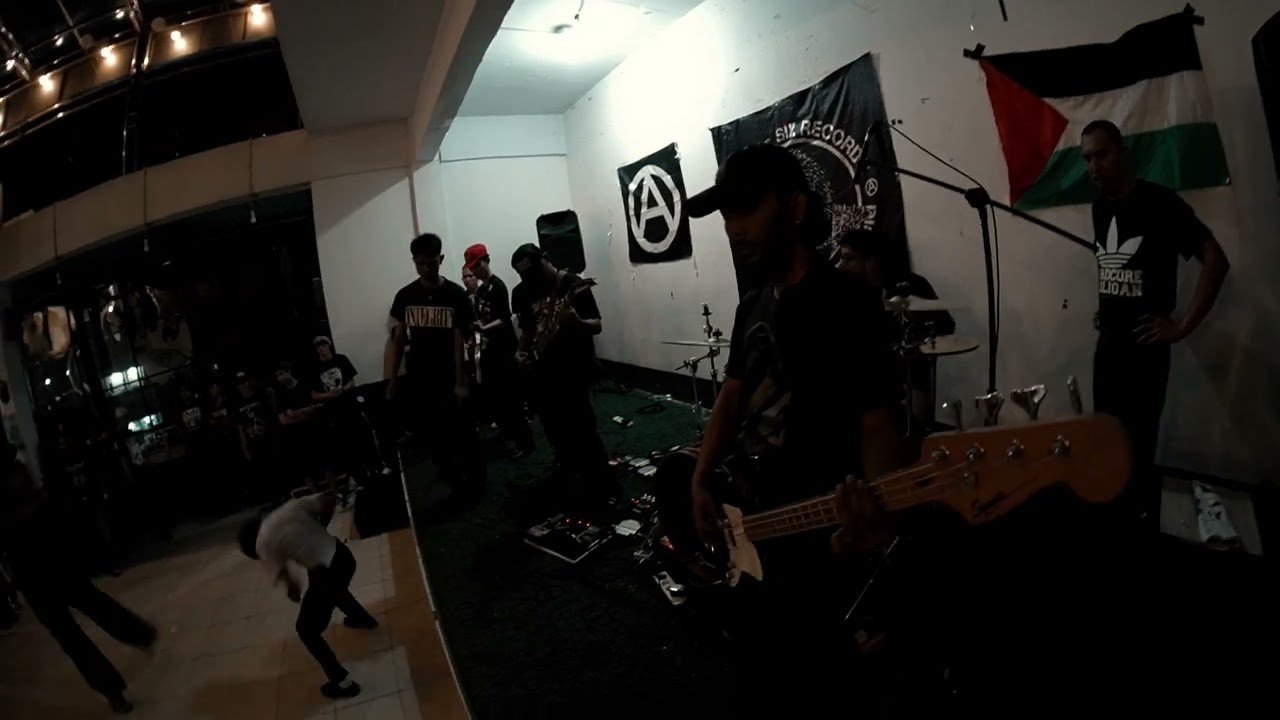 MUZZLE [LIVE AT DISTRICT OF CHAOS #7]