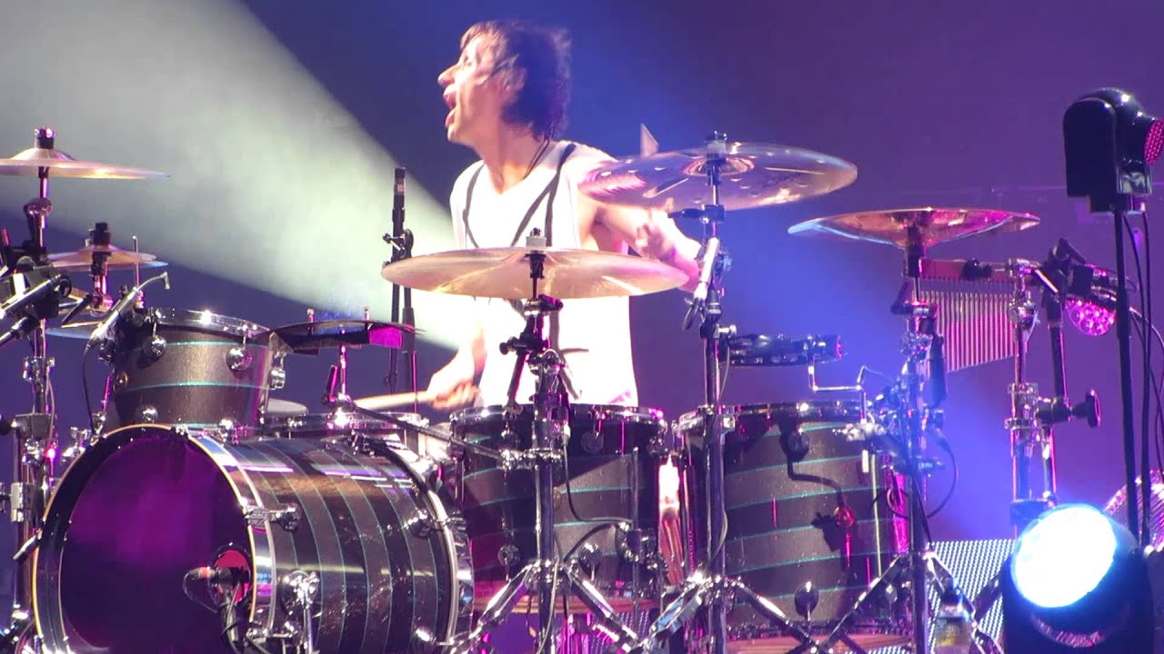 MUSE - Plug In Baby (LIVE - Dom cam) - Vienna - Nov 19, 2012