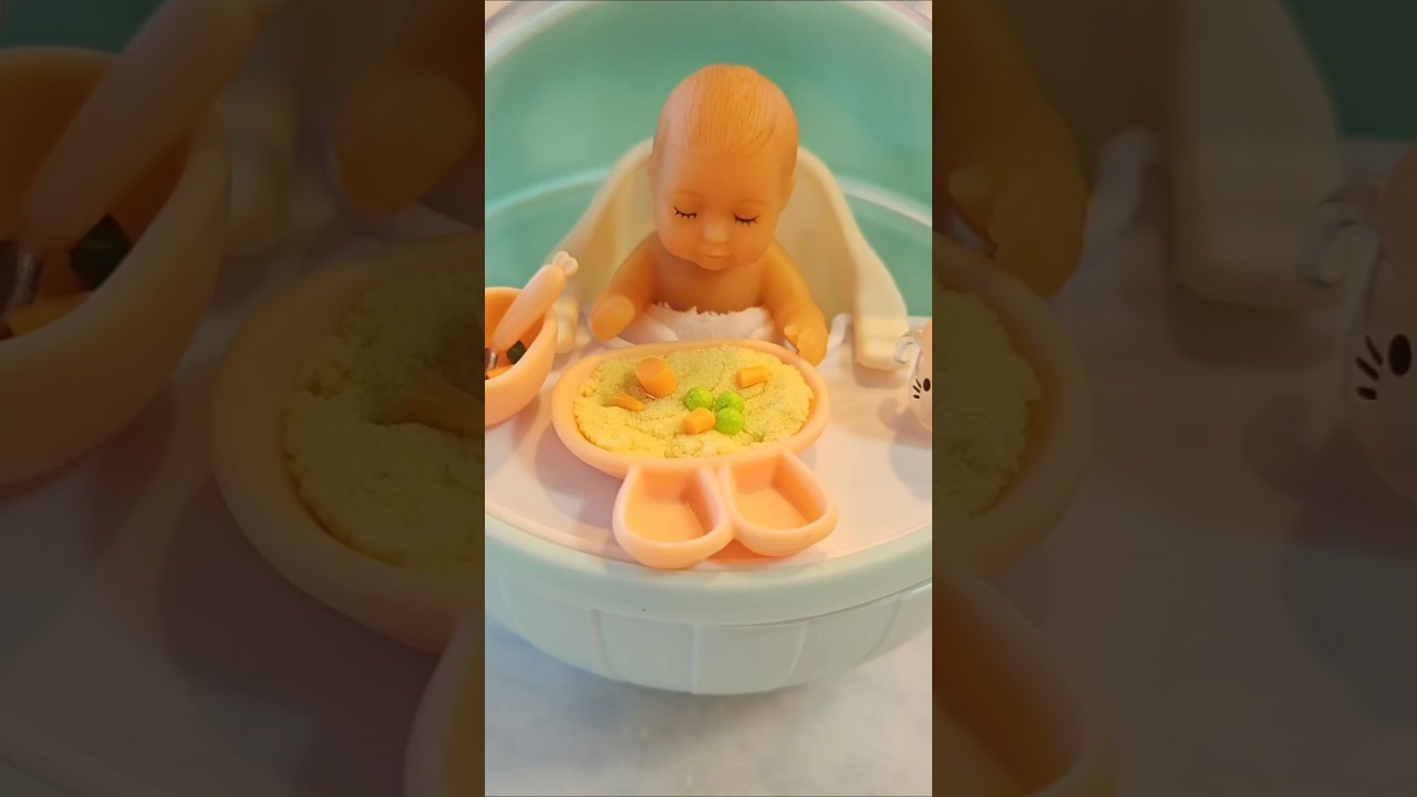 NEW Miniverse Make It Mini Baby Food! Making Mashed Potatoes and Veggies! 🍼 #babies #miniature