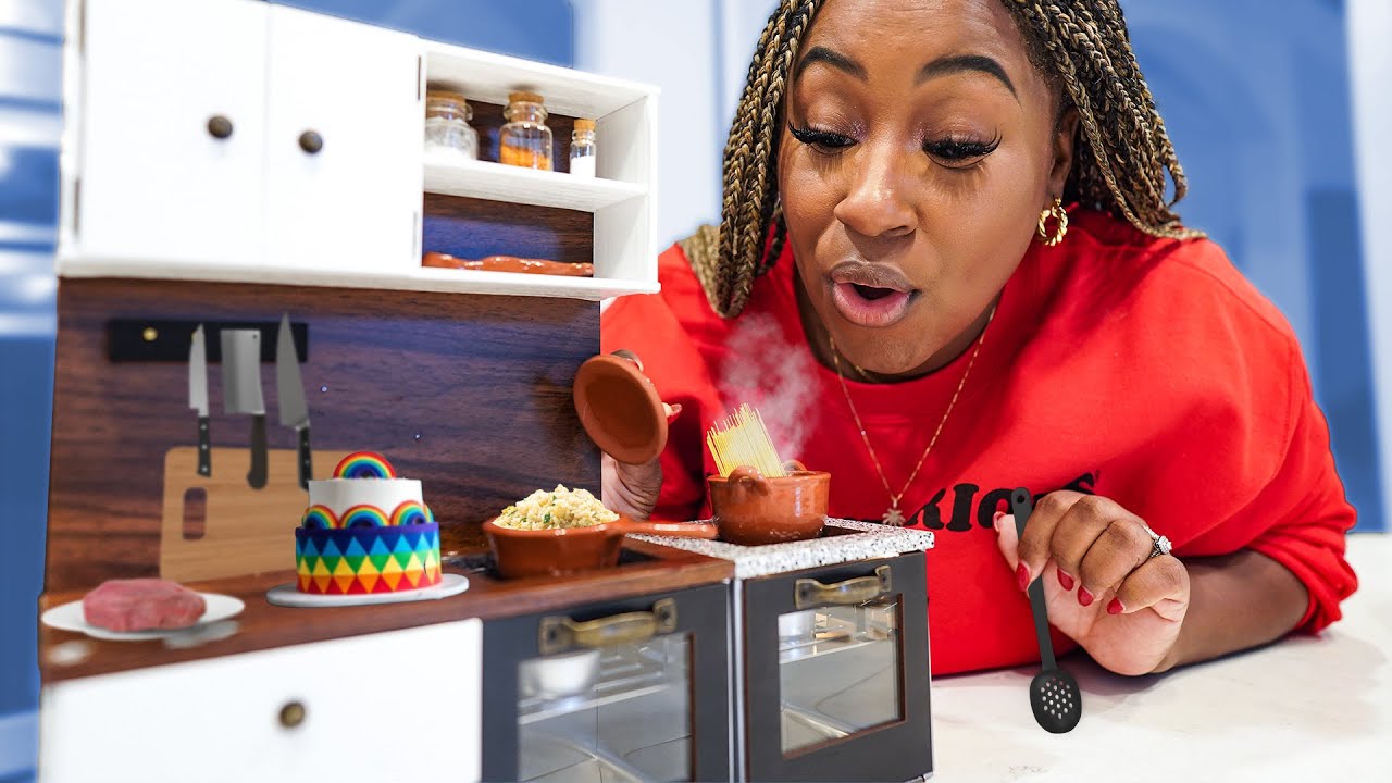 Cooking MINIATURE FOOD for the first time!