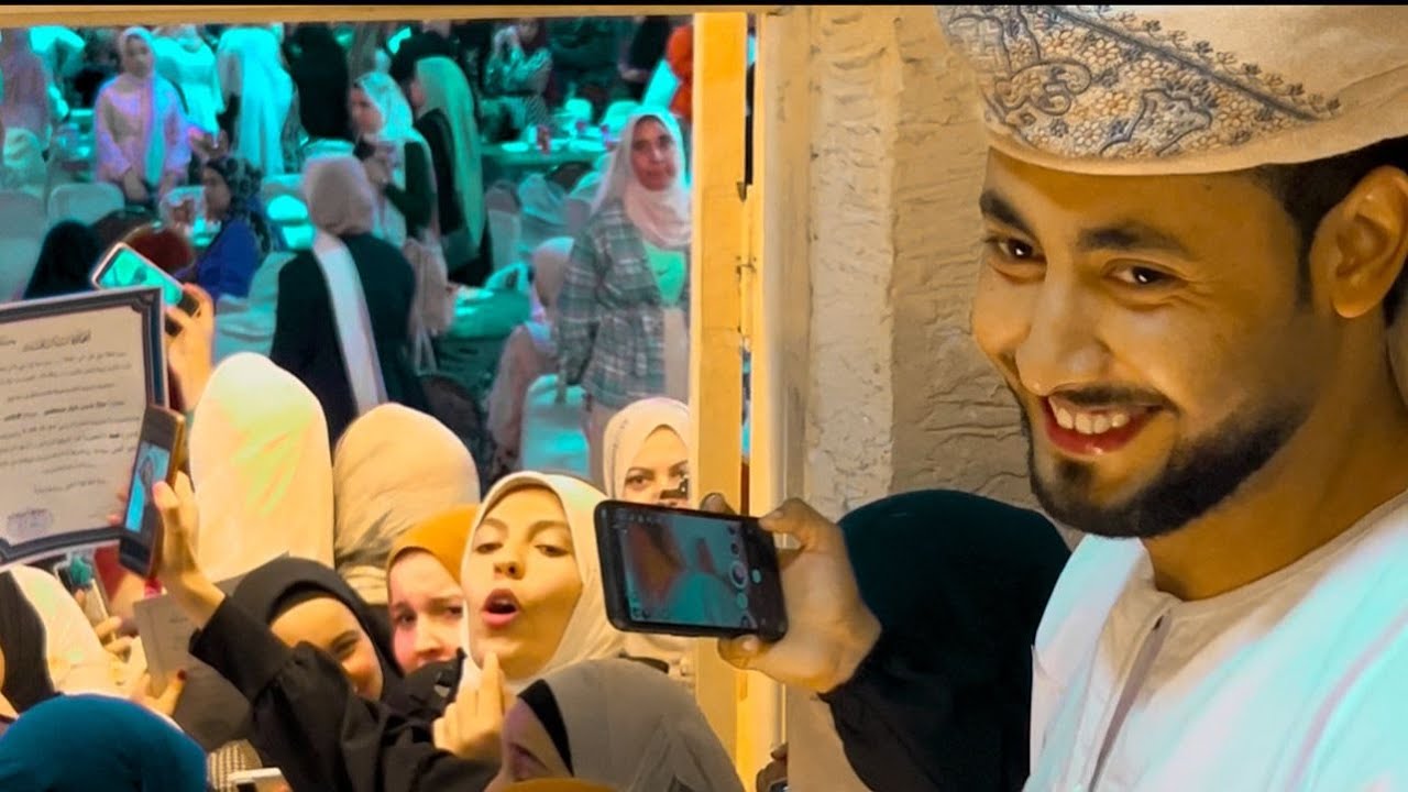 شاهد استقبال اهل أسيوط للمنشد احمد حسن الأقصري ♥ يا هنا من شاهدوا طه نبينا