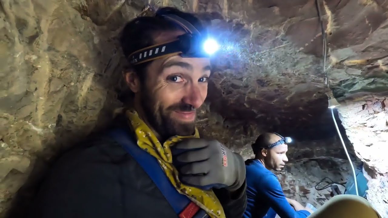 ChasingVeins, Mineral Hunting Morocco! | wolf2raven Morocco