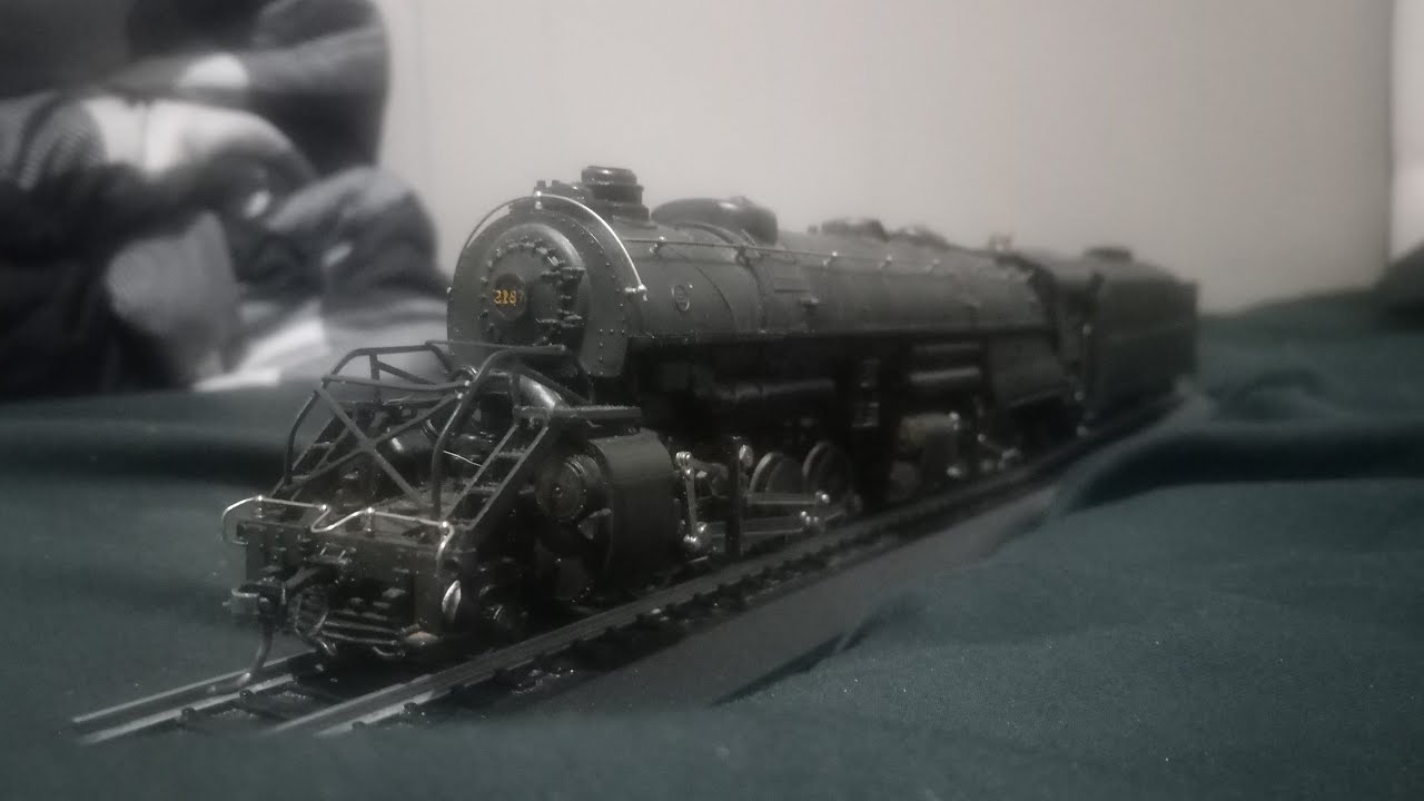 Model train review: Rivarossi Norfolk & Western 2-8-8-2 Y6b 2197.