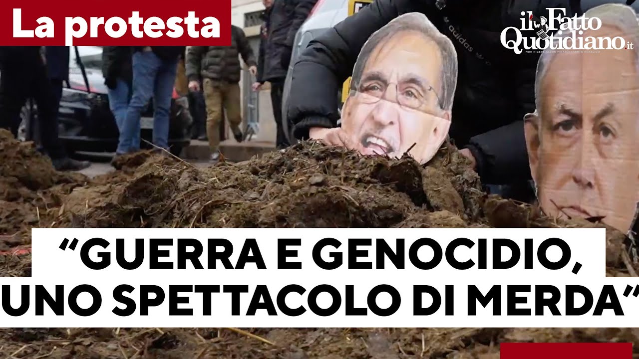 Un tappeto pieno di letame davanti alla Scala: 