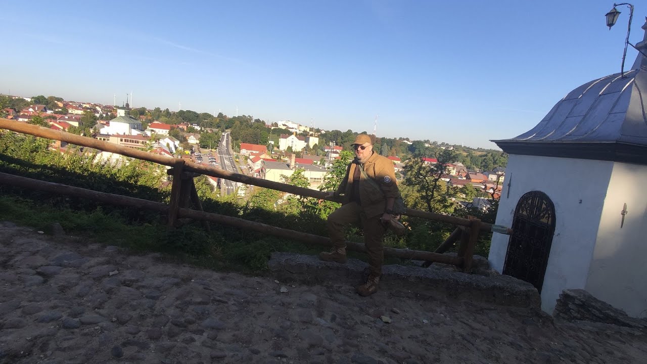 Do Iłży pojadę, już  po karnawale. Gdy sprzedam cebulę, przywiozę korale.