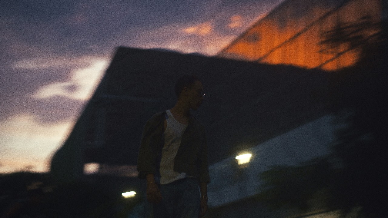 Sebbb - Pierdo El Control (Videoclip Oficial)