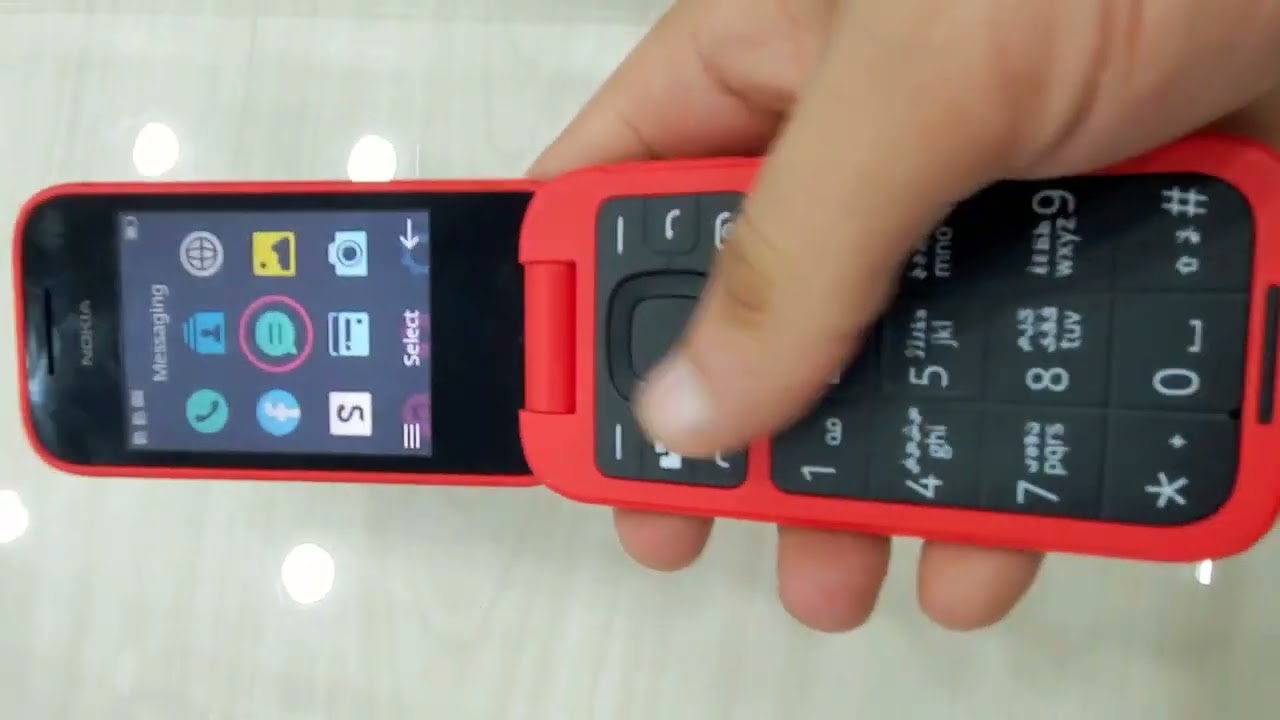 Rediscover the beauty of the past with the modern touch of the Nokia 2660 Flip 4G!