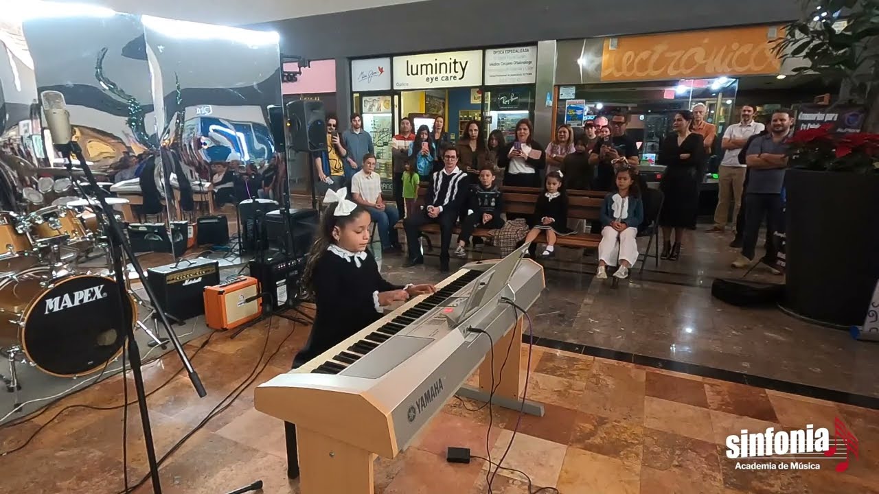 Beethoven - Para Elisa (Played by Regina) [Festival Sinfonía 2025]