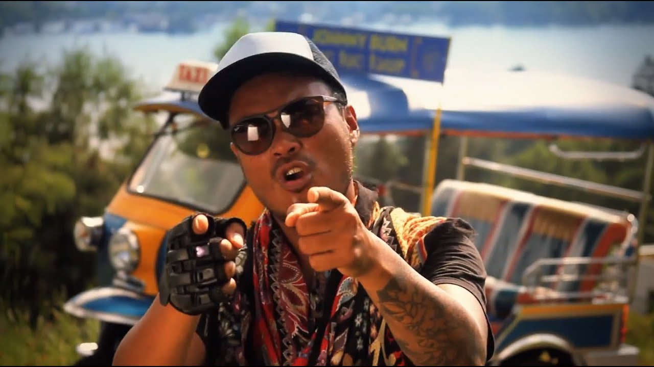Johnny Burn - Tuc Tuc Song (Official Video HD)