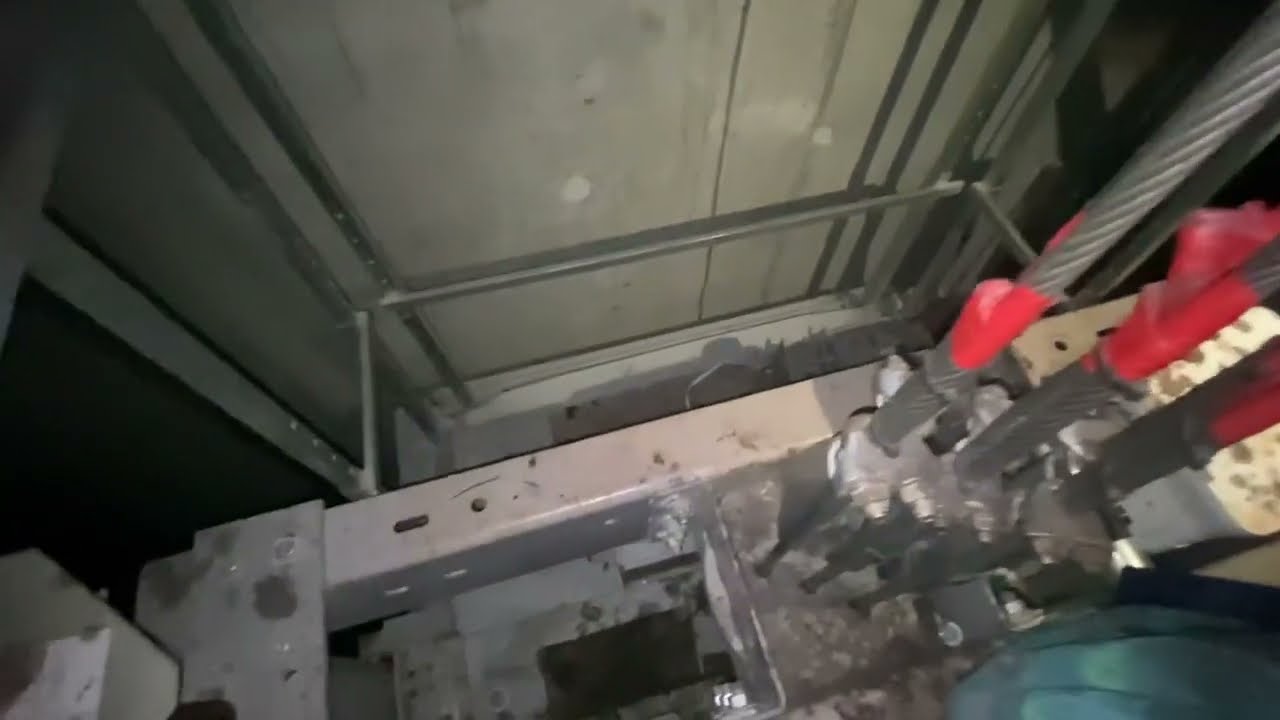 High Rise Kone Lift Surfing (MX32)