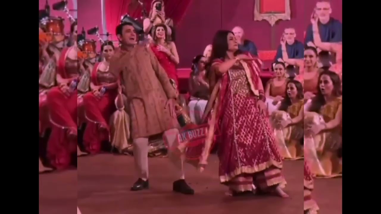 Saba hameed dance at iffat omer daughter wedding 