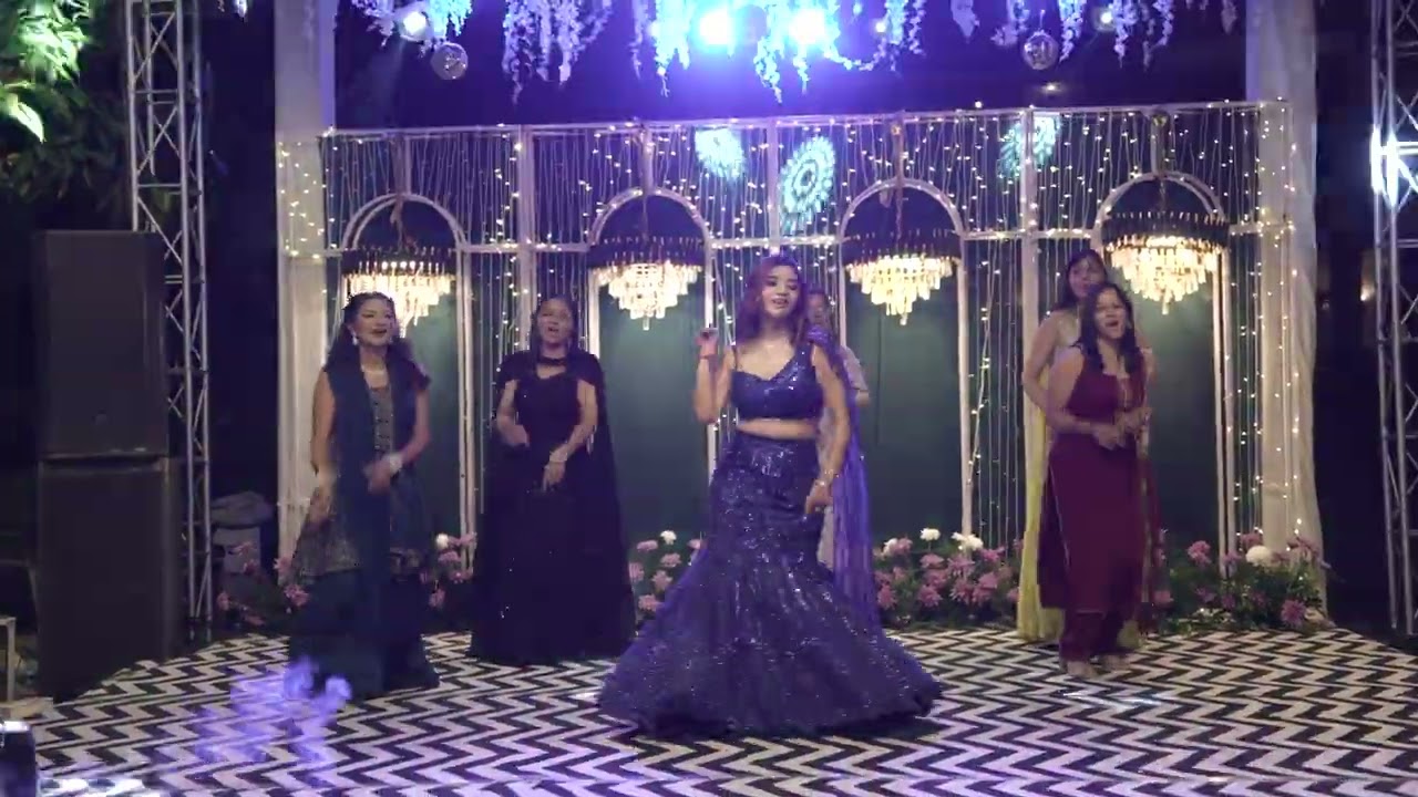Bride & her bridesmaids