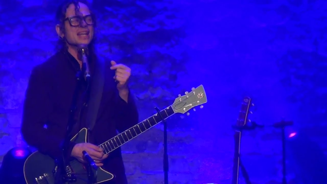 Bernhoft : Streetlights @ Café de la Danse, Paris (25/11/24) - 2/15