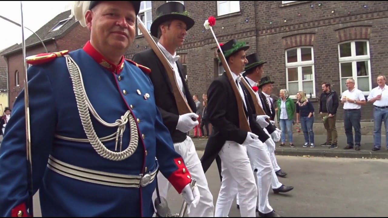 Schützenfest in Uedesheim 2017 Aufmarsch