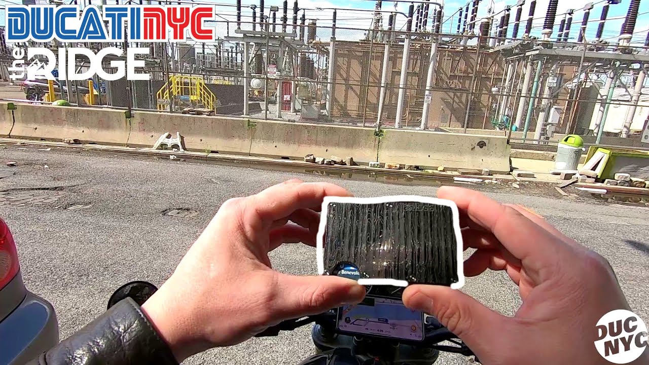 The Ridge Wallet and Every Ride Carry on Motorcycle? - Ducati NYC Vlog v1636