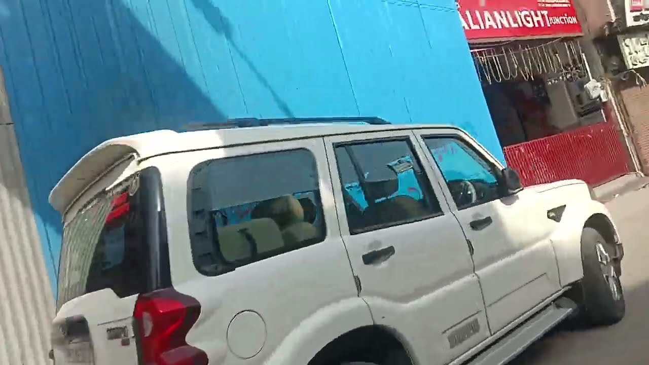 Charbagh to aminabad medicine market e rikshaw vlog।।