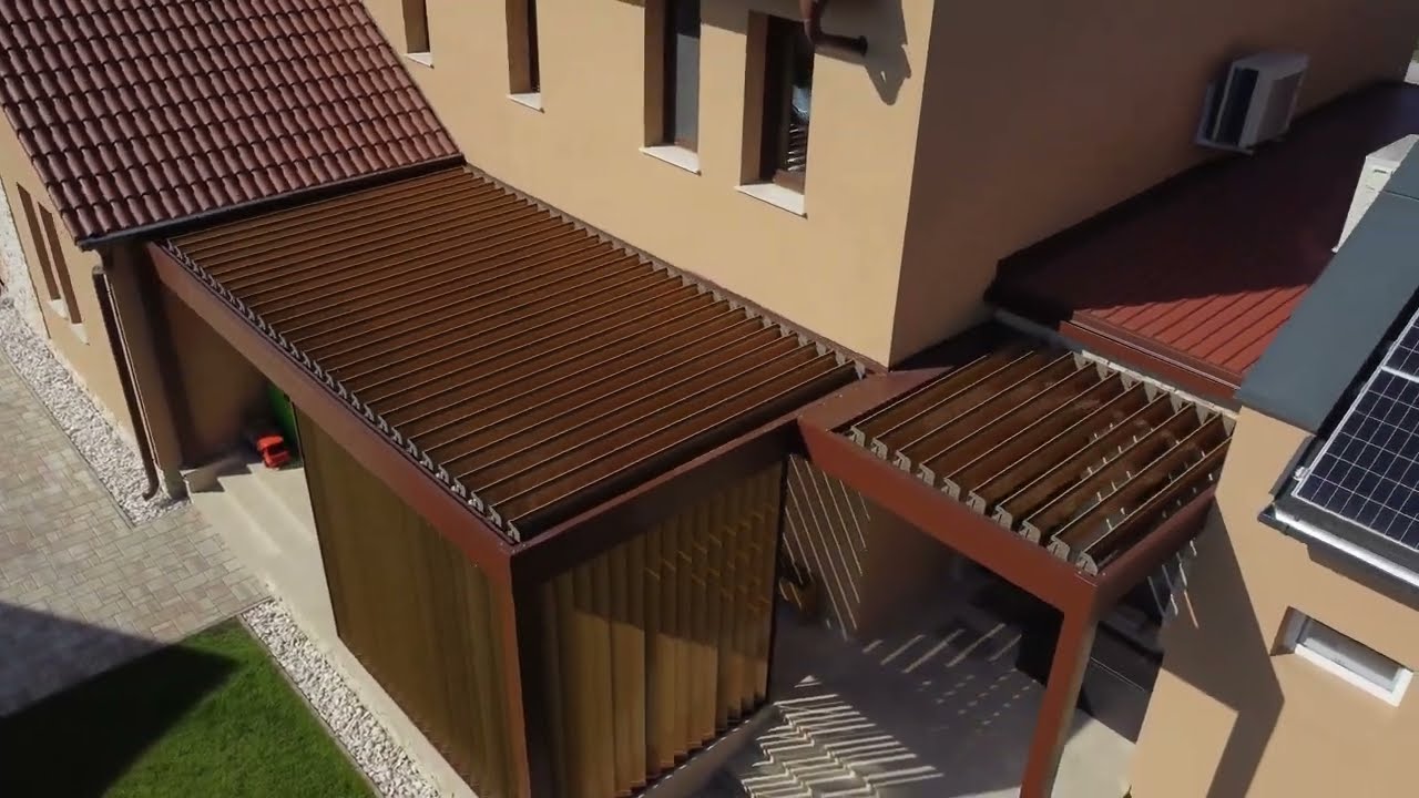 Solstice lamellás pergola és oldalsó lamellás árnyékoló