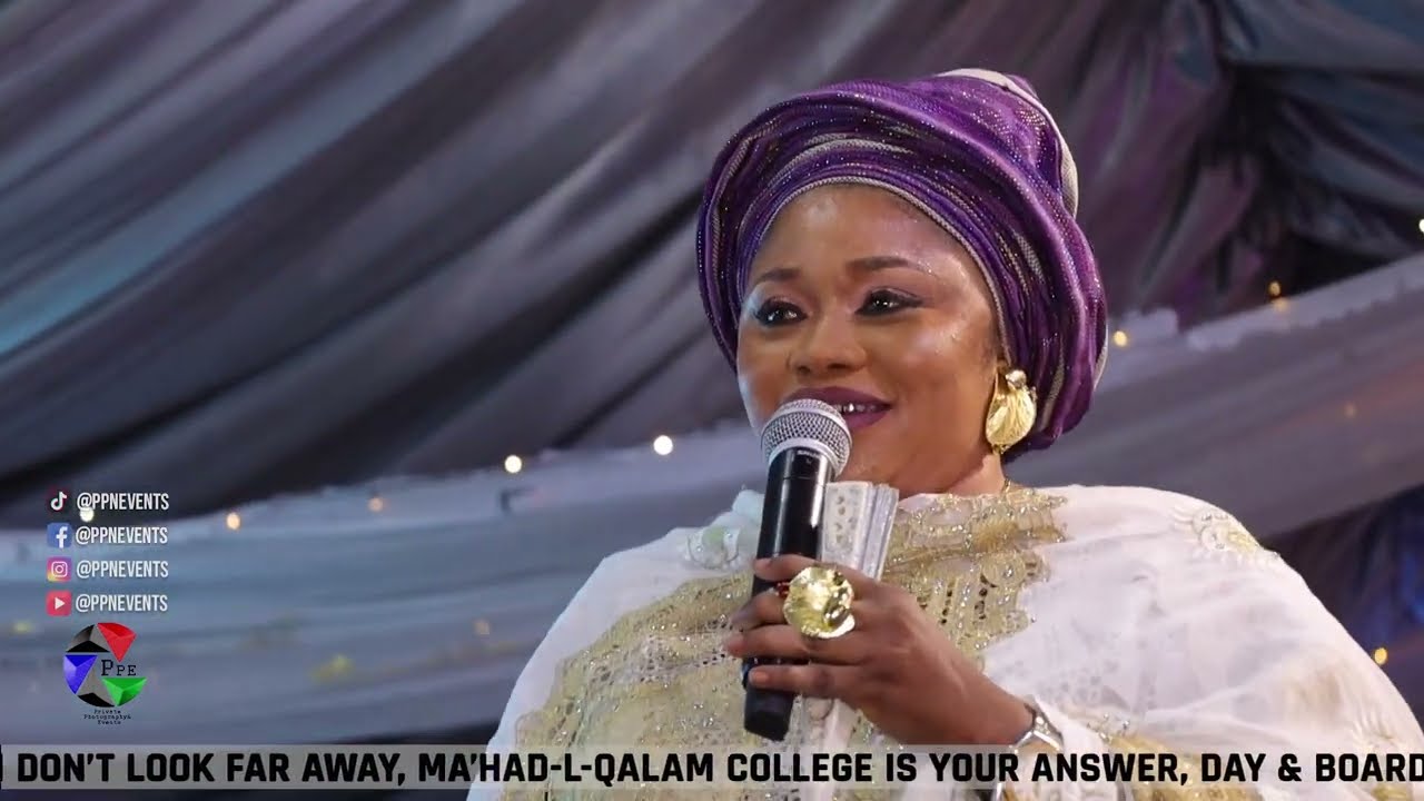 Alhaja Aminat Babalola Omotauebi Live Performance at the 2024 Mealad and Mosque Opening