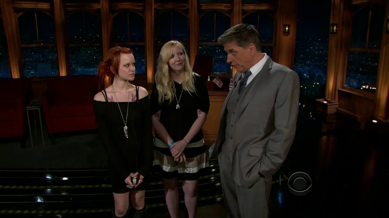 Late Late Show with Craig Ferguson 4/8/2011 Zooey Deschanel, Chris Hardwick