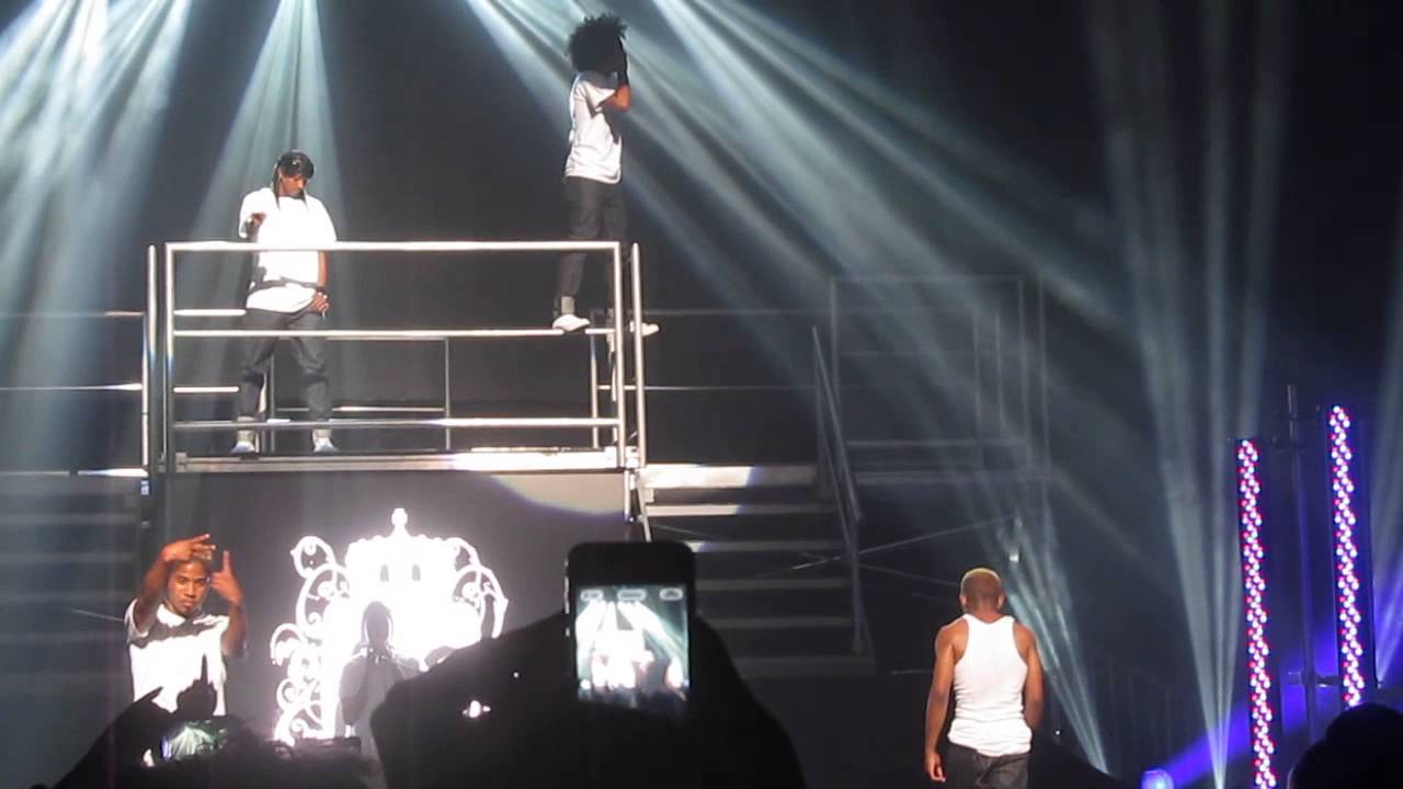Mindless Behavior - Hello (AATWT) 7-13-13 NYC