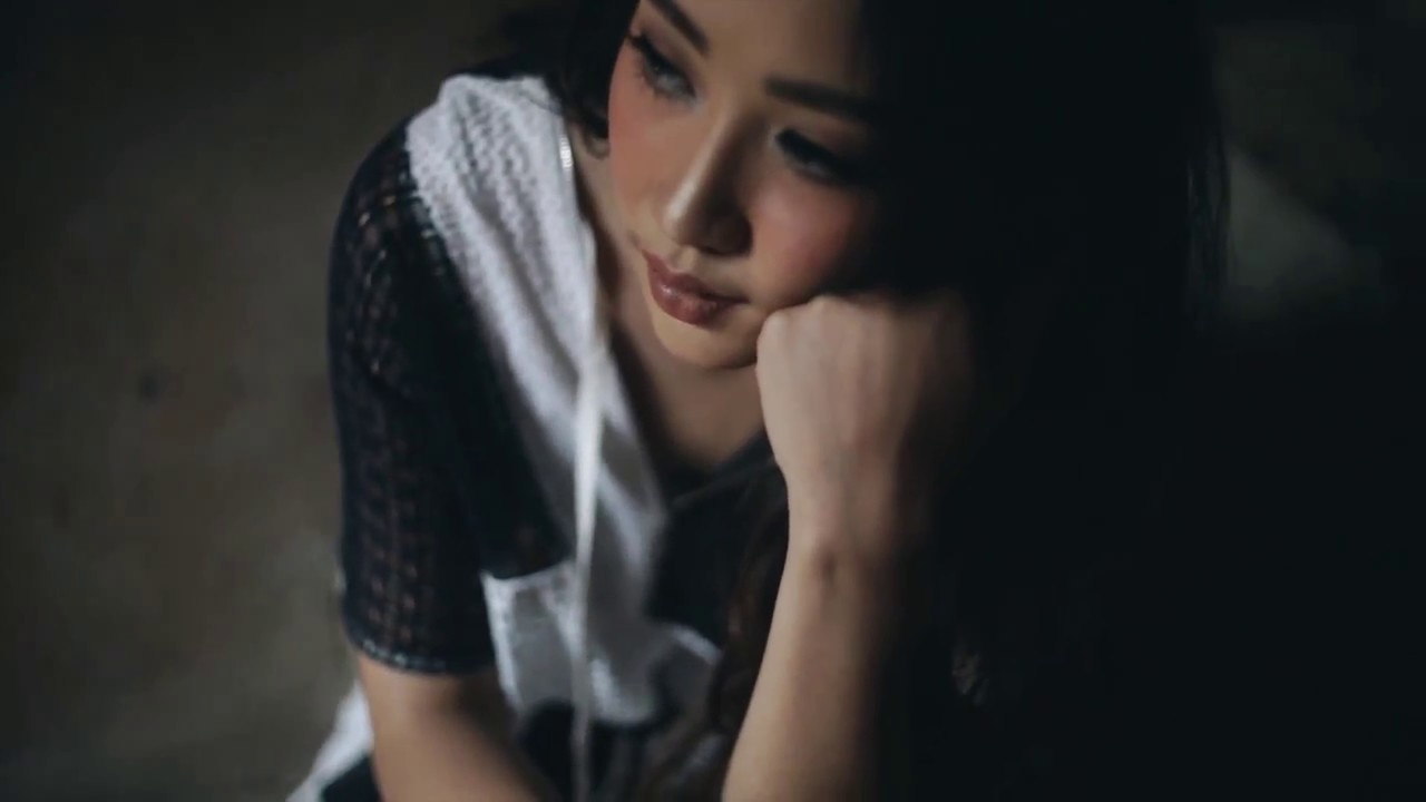 Terbiasa - Adinda Shalahita (Music Video)