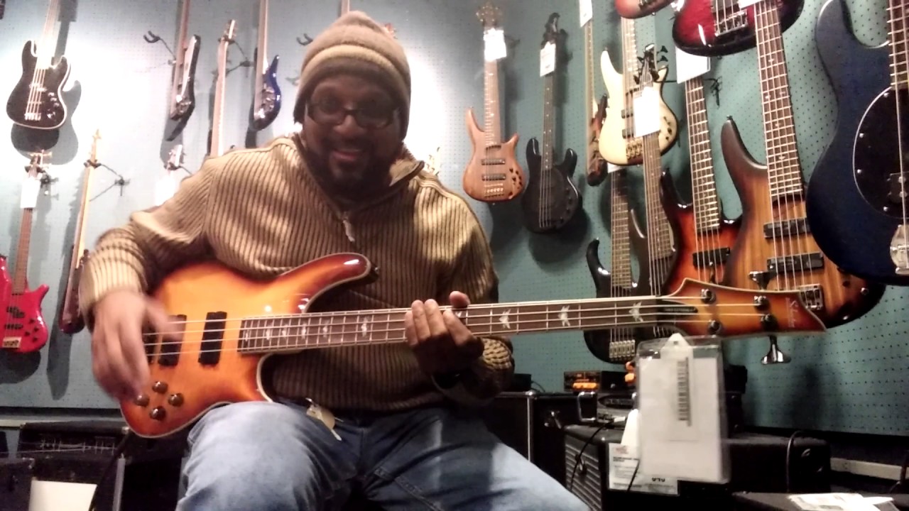 Schecter omen 4 string bass