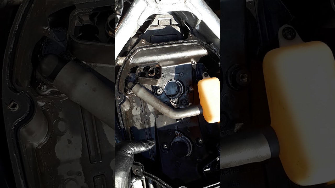 Honda VTR Firestorm carb removal