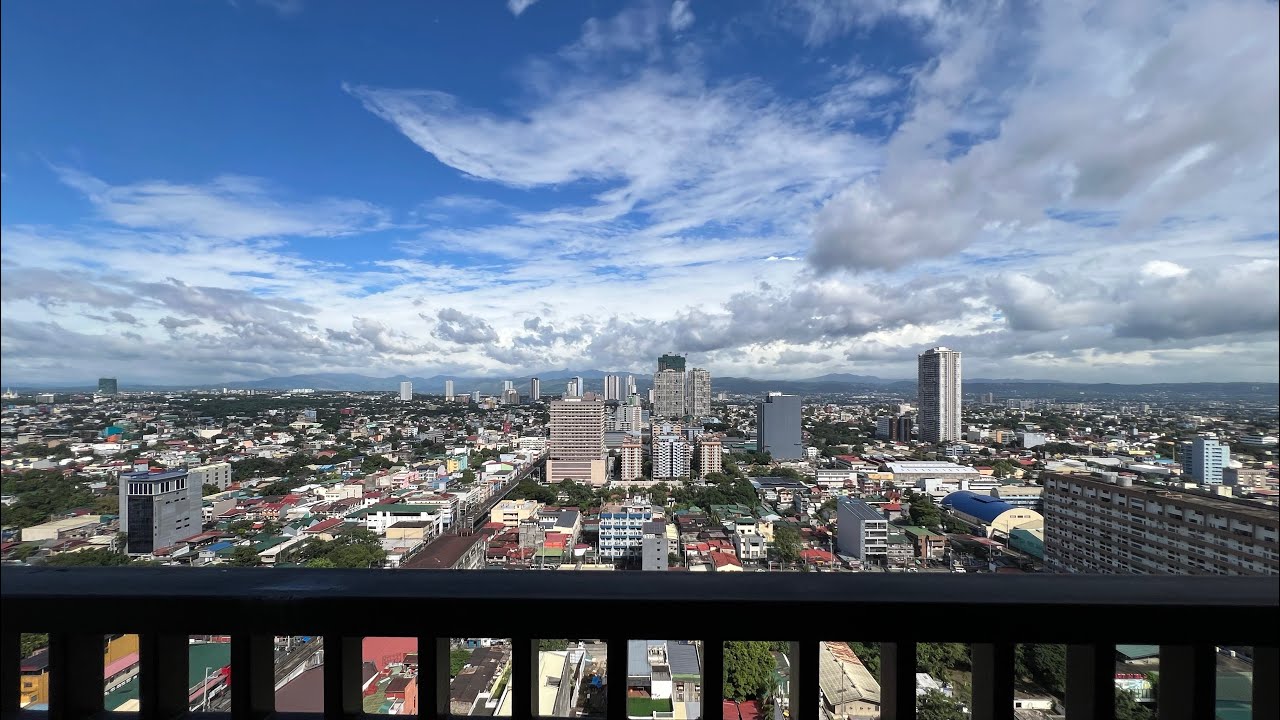 3 Bedroom Condo FOR SALE in Araneta City Quezon City Convertible to 2 Bedroom